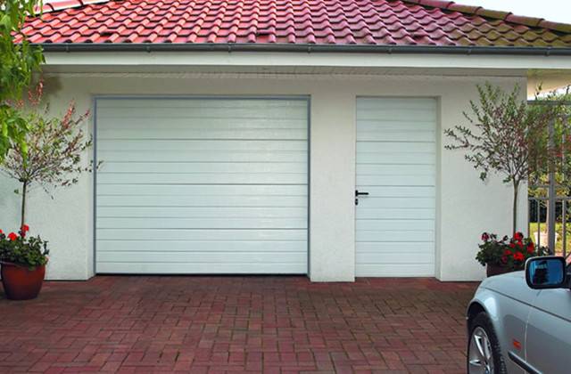 Garažna vrata sekcijska za hišo